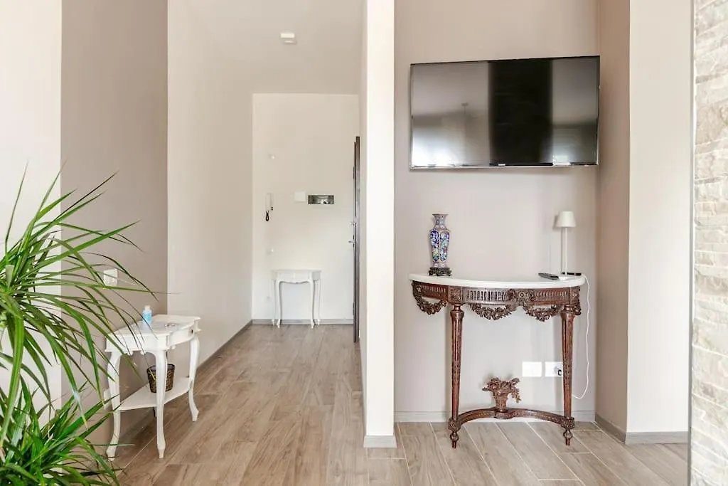 Apartment Luminoso Appartamento Fiorentino Florence